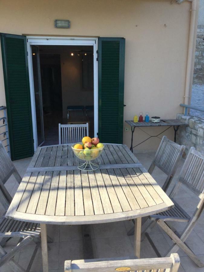 Seafront Apartment Ιι In Kiveri, Near Nafplion. Kültér fotó